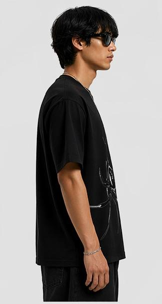 Black Widow Spider Graphic Oversized T-Shirt - Black Streetwear Tee